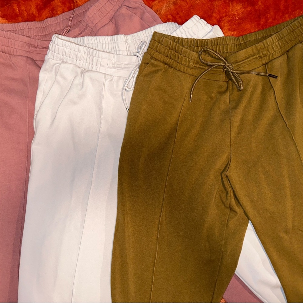 THREE Women's High-Rise Regular Fit Ankle Pull-On Sweat Pants -A New Day/Target